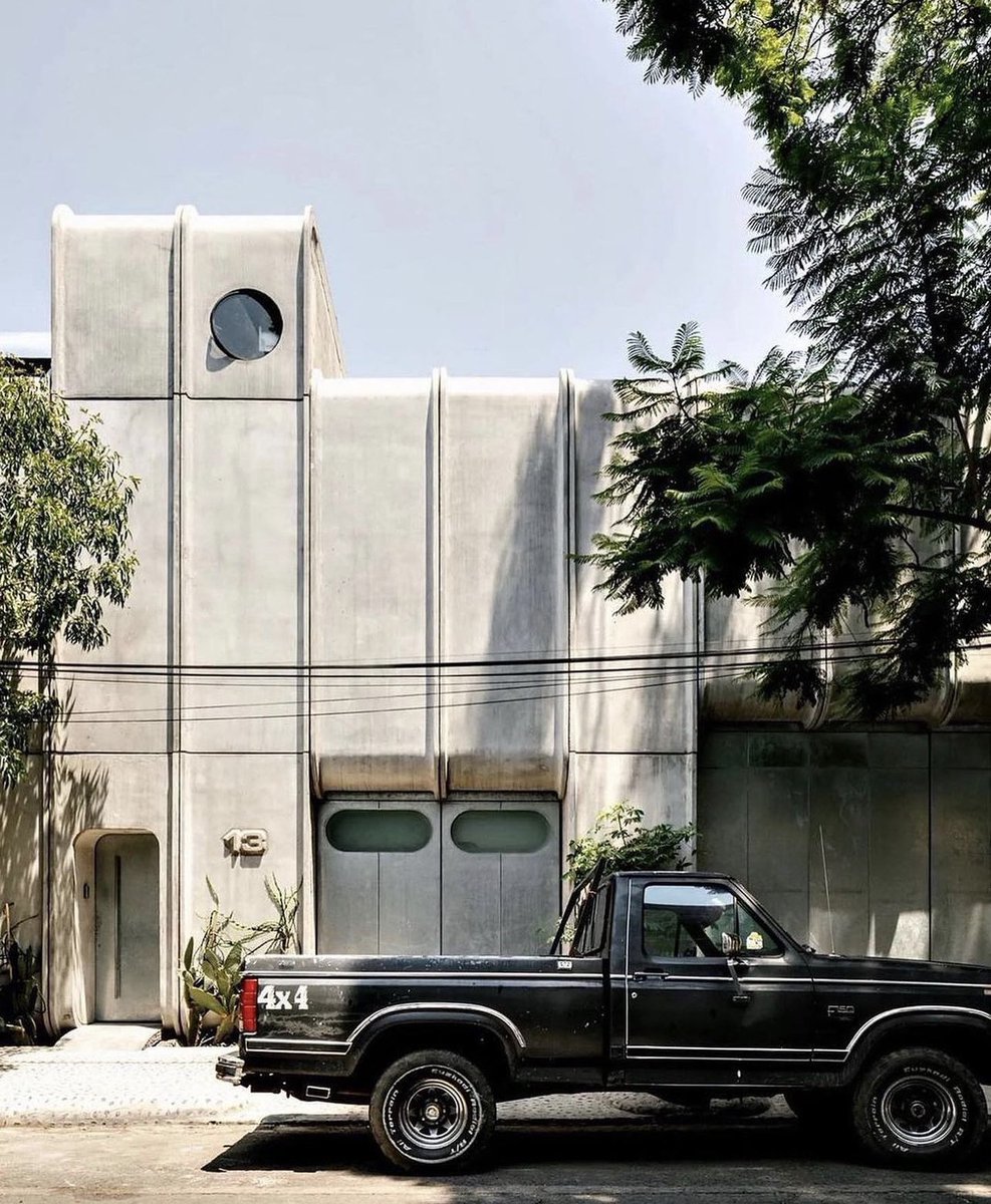 hectorvelazhv's tweet photo. Casa brutalista impresionante, en coyoacan CDMX de Pedro reyes una verdadera joya ! https://t.co/CtQWpkzfUd