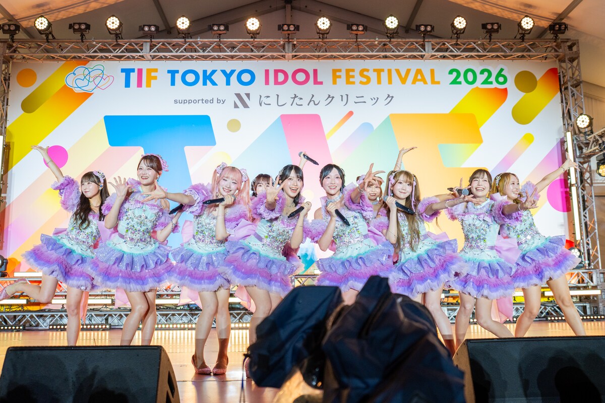 natalie_mu's tweet photo. ◤「TIF」ライブレポート（写真45枚）◢
＝LOVE、≠ME、≒JOY
今年も「TIF」でそろい踏み！

HOT STAGEで示したそれぞれの成長
https://t.co/3pCcbH5Jrb

#TIF2026 https://t.co/SgO9YX55l3