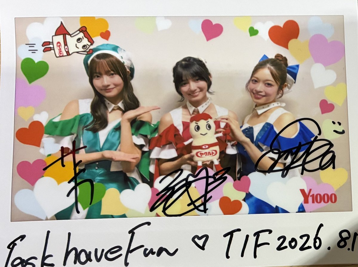 ebitomomogasuki's tweet photo. ヤクルトマンのお絵描き対決、風花さんがジャン勝ちするまで予想して(ほんとかよ)からの
自分もジャン勝ちでワイドチェキいただきました🙇♂️
タスク���ん曲がオシャレで好きだし今日も2ステージ行ったし明日のHEATも行きます!❤️💙💚
#TaskhaveFan #TIF2026 https://t.co/OdIRQTdVTV
