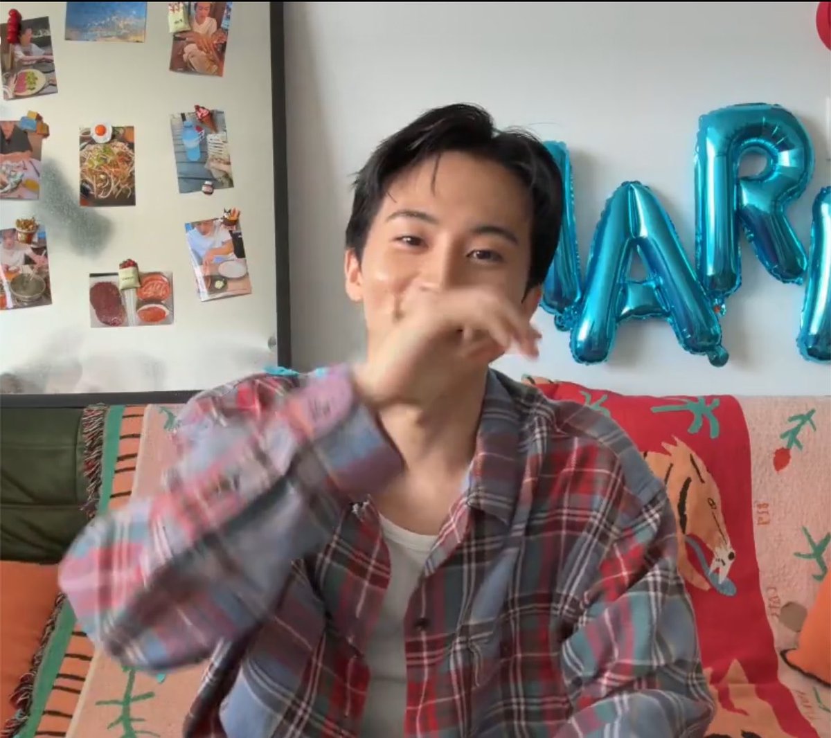 coolsince1999's tweet photo. ขอบคุณที่ทำให้รู้ว่า long distance relationship ก้ไม่ได้แย่ https://t.co/ySX0Av2gMw