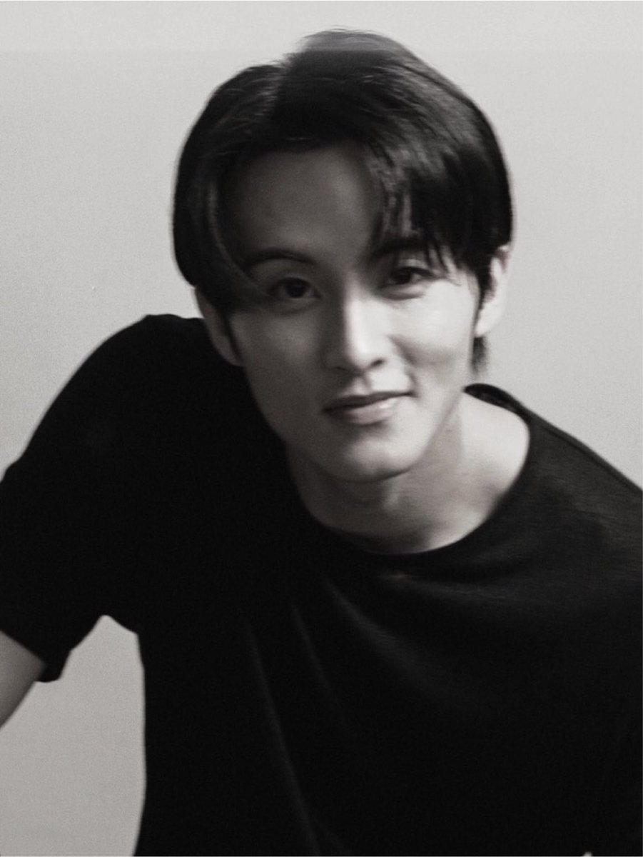 oct14ber's tweet photo. มาร์คลีวัยยี่สิบเจ็ดหล่อขนาดนี้เลยหรอ 
ㅠㅠㅠㅠㅠㅠㅠㅠㅠㅠㅠㅠㅠㅠㅠㅠㅠㅠㅠㅠ https://t.co/EveUBixT4E