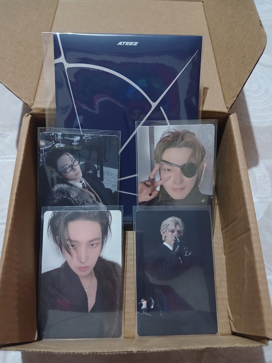 mczc00's tweet photo. WAH nakarating na rin!! Super smooth ng transaction, okay ang packaging, and in vv good condition ang products!! Thank you po!! #0211proofs https://t.co/eYuHYG7pp6