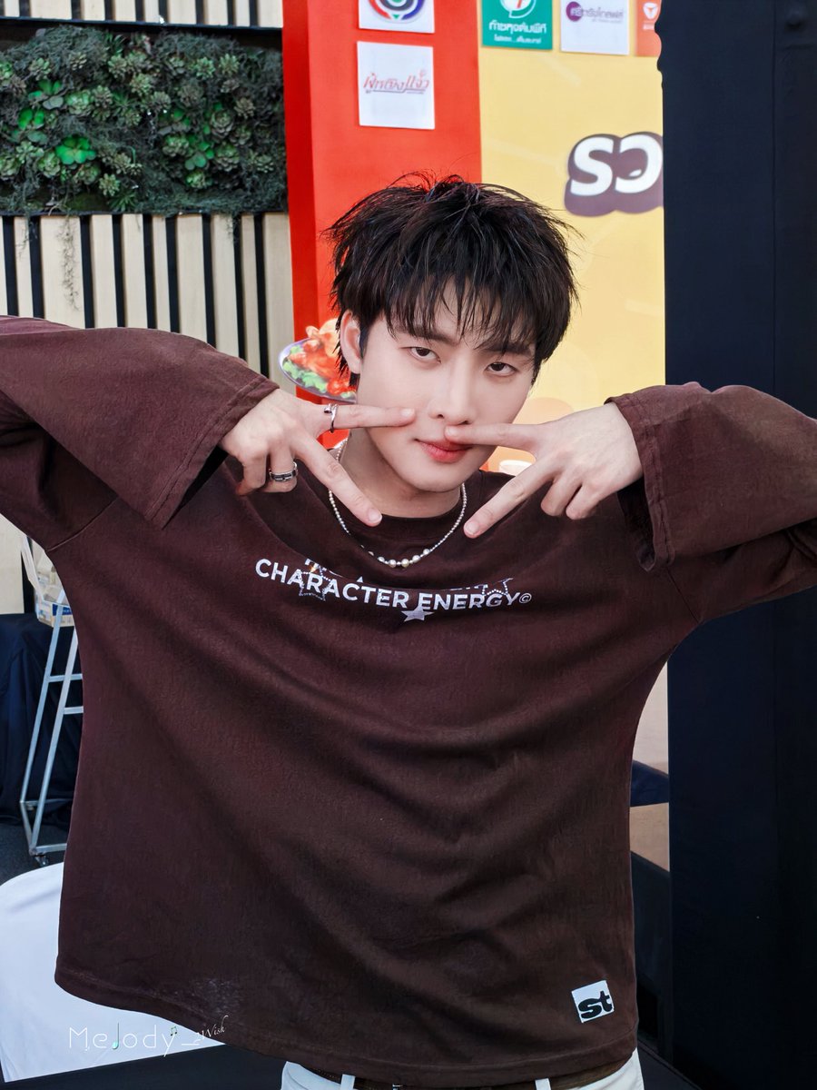 Melody2wishCNFC's tweet photo. 260801📷

Words cannot describe how handsome this man is — a true fashion icon.@m34nismind 

#MeanPhiravich https://t.co/xAoFslYWGP