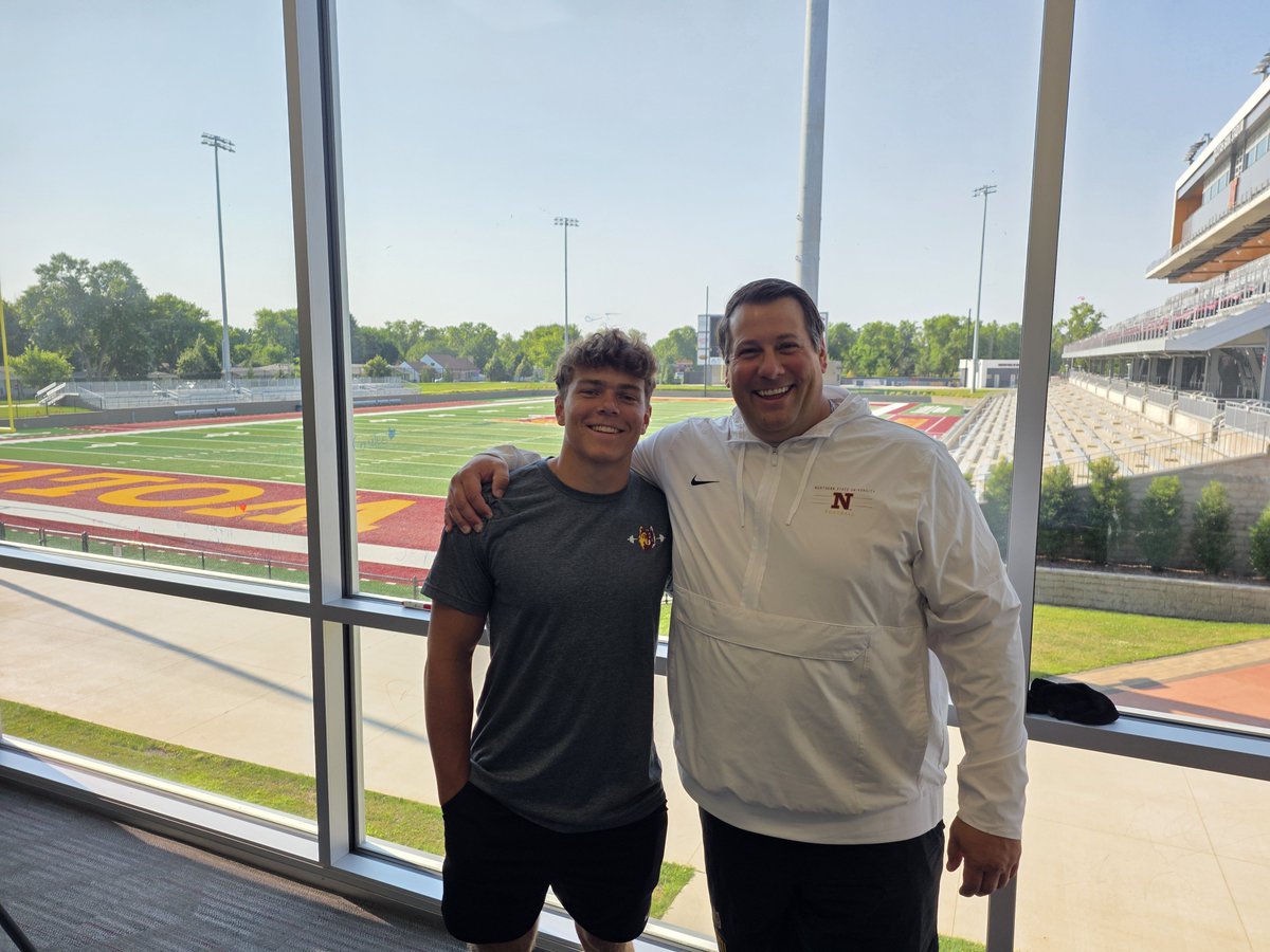 moonjosh's tweet photo. Go time!🏈 https://t.co/obkeyzpD4n