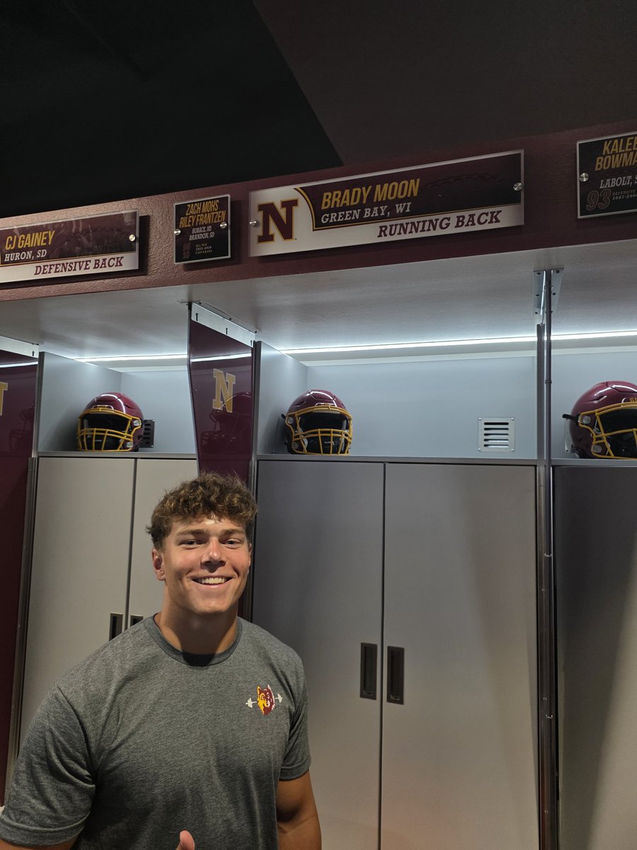moonjosh's tweet photo. Go time!🏈 https://t.co/obkeyzpD4n