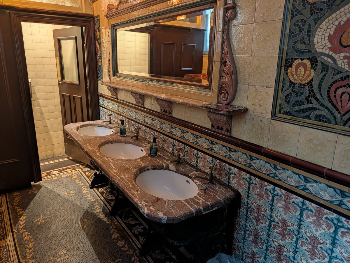 rjm785's tweet photo. Where am I? https://t.co/XzqrHfkjXI