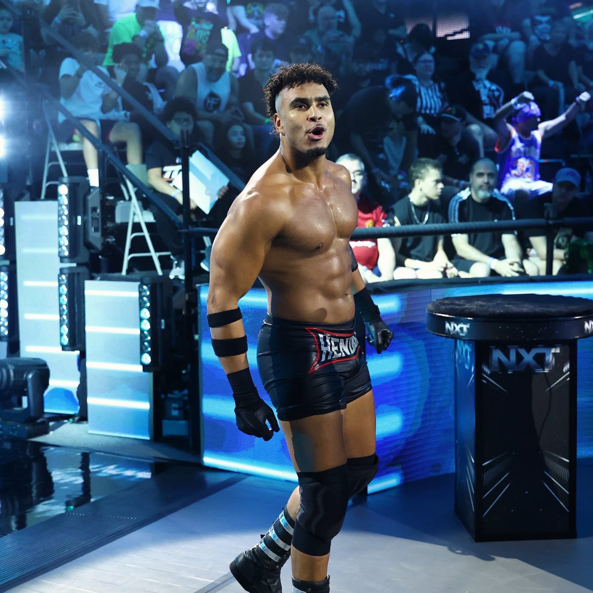 wwekamhendrix's tweet photo. Can’t act like I’m invisible forever cuddy https://t.co/uy6PCmz17w