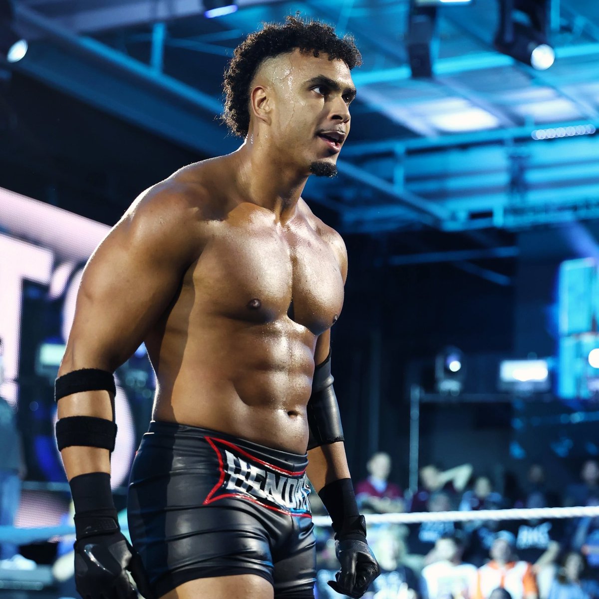 wwekamhendrix's tweet photo. Can’t act like I’m invisible forever cuddy https://t.co/uy6PCmz17w