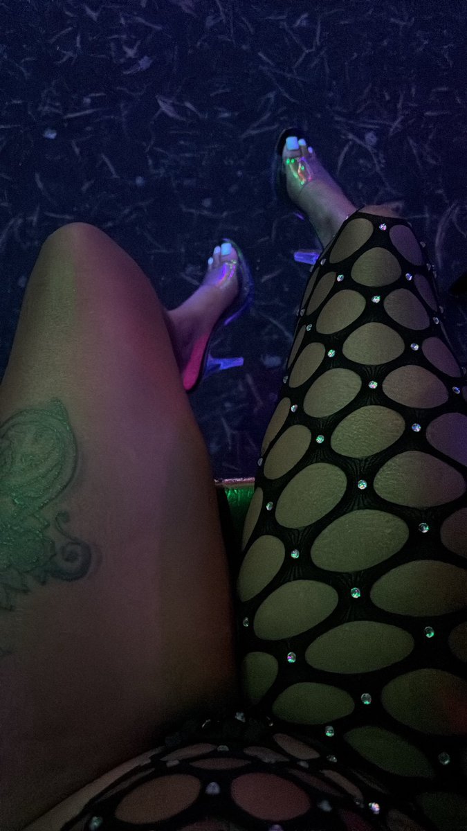 VysharLilly's tweet photo. @Mymyo6js Who's up text me up on telegram https://t.co/D29NBjk7jH https://t.co/vZk7tGiHaK