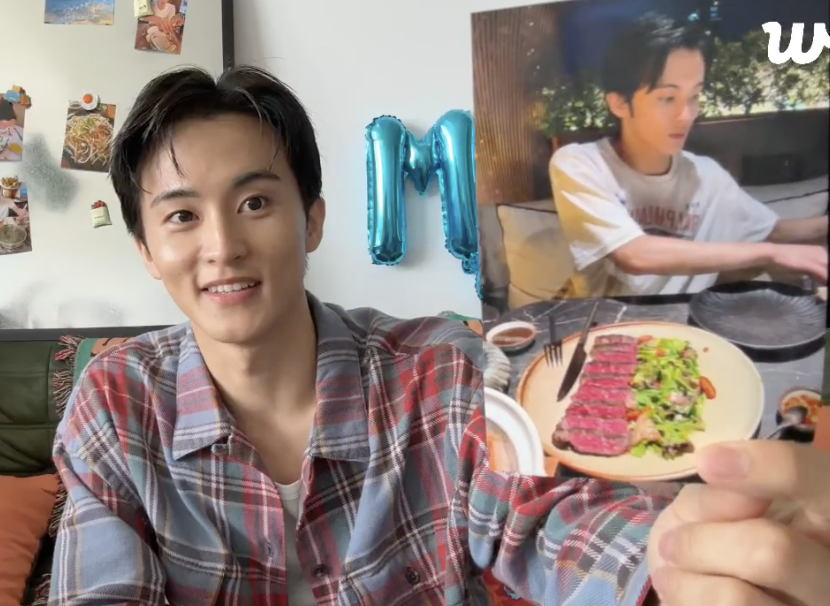 urfavvleehaenie's tweet photo. รูปนี้คือที่กรุงเทพพพ🥹🥹

ม้าคบอกว่าอันนี้คือตอนอยู่ประเทศไทย ไปกินมื้อเย็นที่ร้านอาหารรูฟท็อปแถวๆ โรงแรม แล้วเนื้อจานนี้อร่อยมากจริงๆ ม้าคบอกว่าชอบประเทศไทยมาก ก็เลยหยิบรูปนี้มาให้ทุกคนดูกัน เพราะไม่ได้เปิดดูมานานแล้ว แล้วมีคนบอกว่ารูปนี้ไม่ใช่รูปเดียวกับมีม 'เลิกกันเถอะ' หรอ? 55555555555555 ยังไงก็ตาม เดี๋ยวม้าคจะคัดรูปแบบนี้มาหลายๆ รูป แล้วส่งไฟล์ต้นฉบับให้ทุกคนแน่นอน ม้าคบอกเดาไว้อยู่แล้วว่าทุกคนต้องอยากได้รูปต้นฉบับ