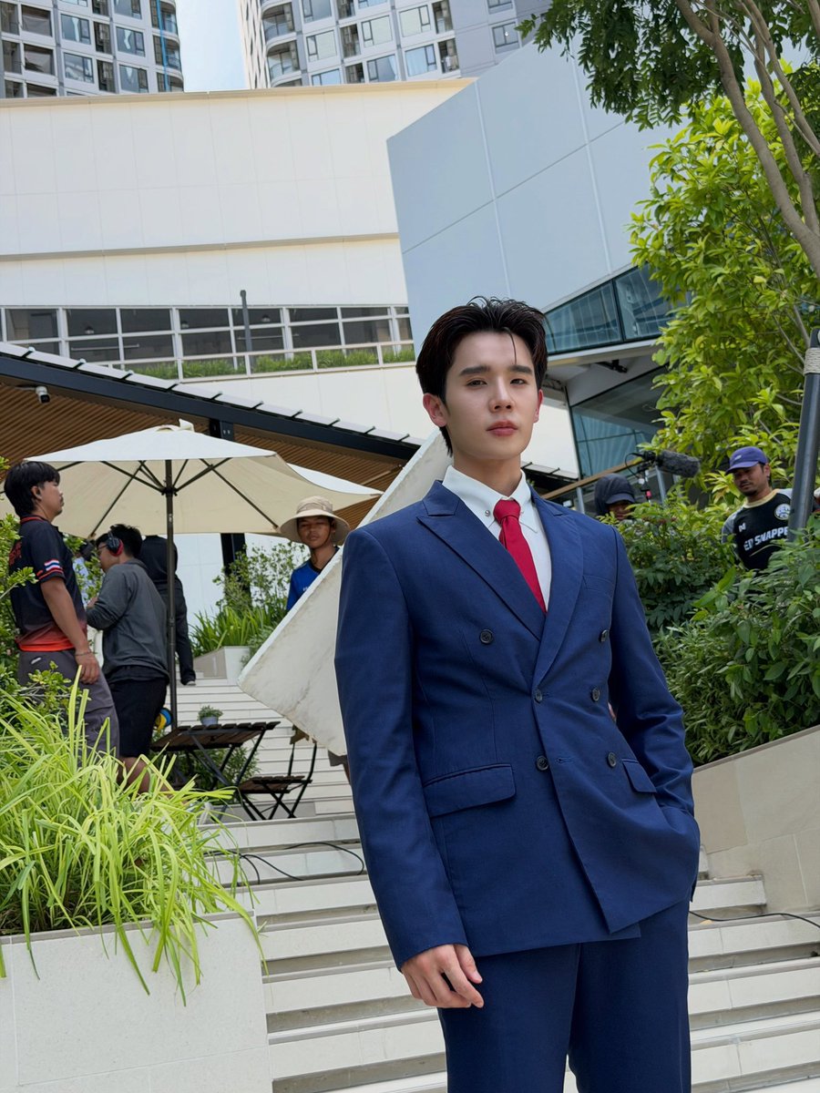 july00s's tweet photo. ไม่ไหว ปะป๊าเชี่ยนหล่อมากอะ ㅠㅠ https://t.co/6CQAb9vKXL