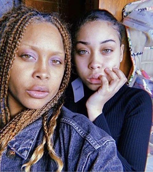 baddiescore_'s tweet photo. Erykah Badu and her daughter, Puma https://t.co/pn1ZLIb0Hb