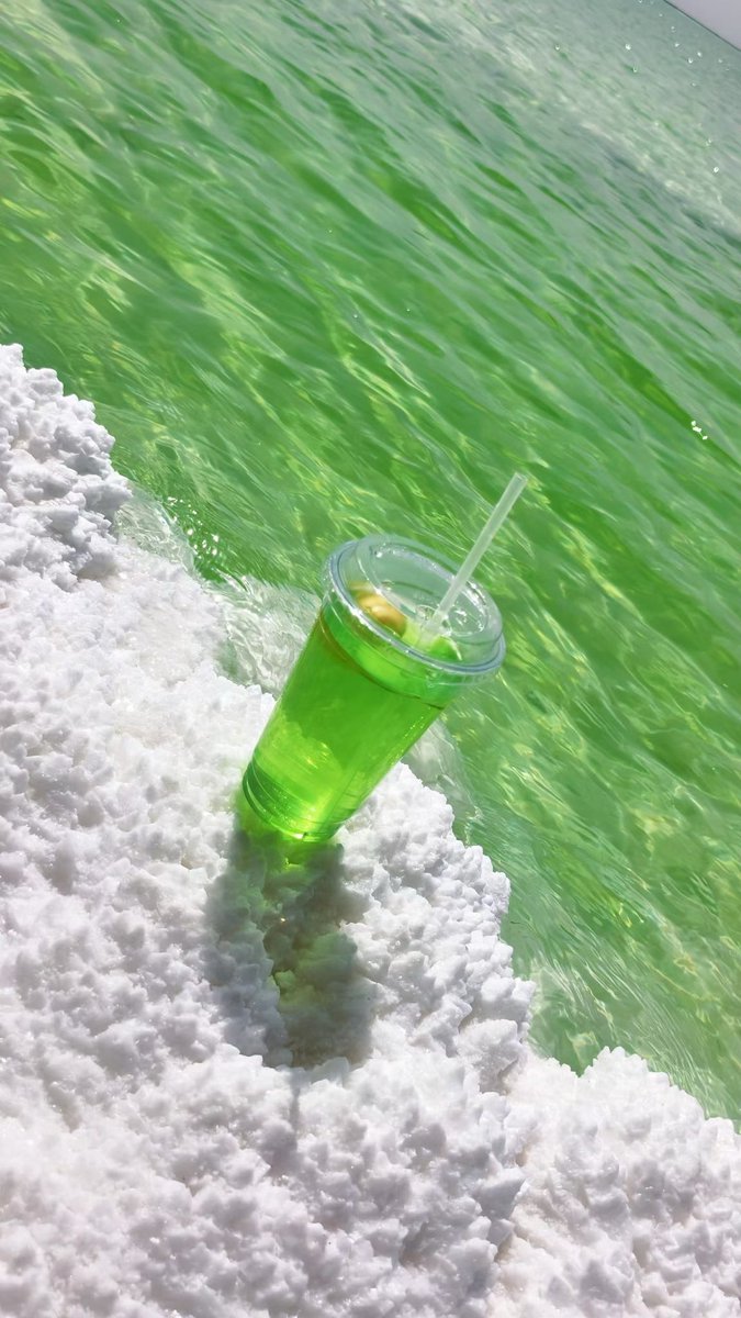 Victor_ZZ10's tweet photo. 📍察尔汗盐湖
​上帝打翻的青苹果汁˚˖🍏✧˚☁️⋆🌊𖧧 https://t.co/85cOBhSdBH