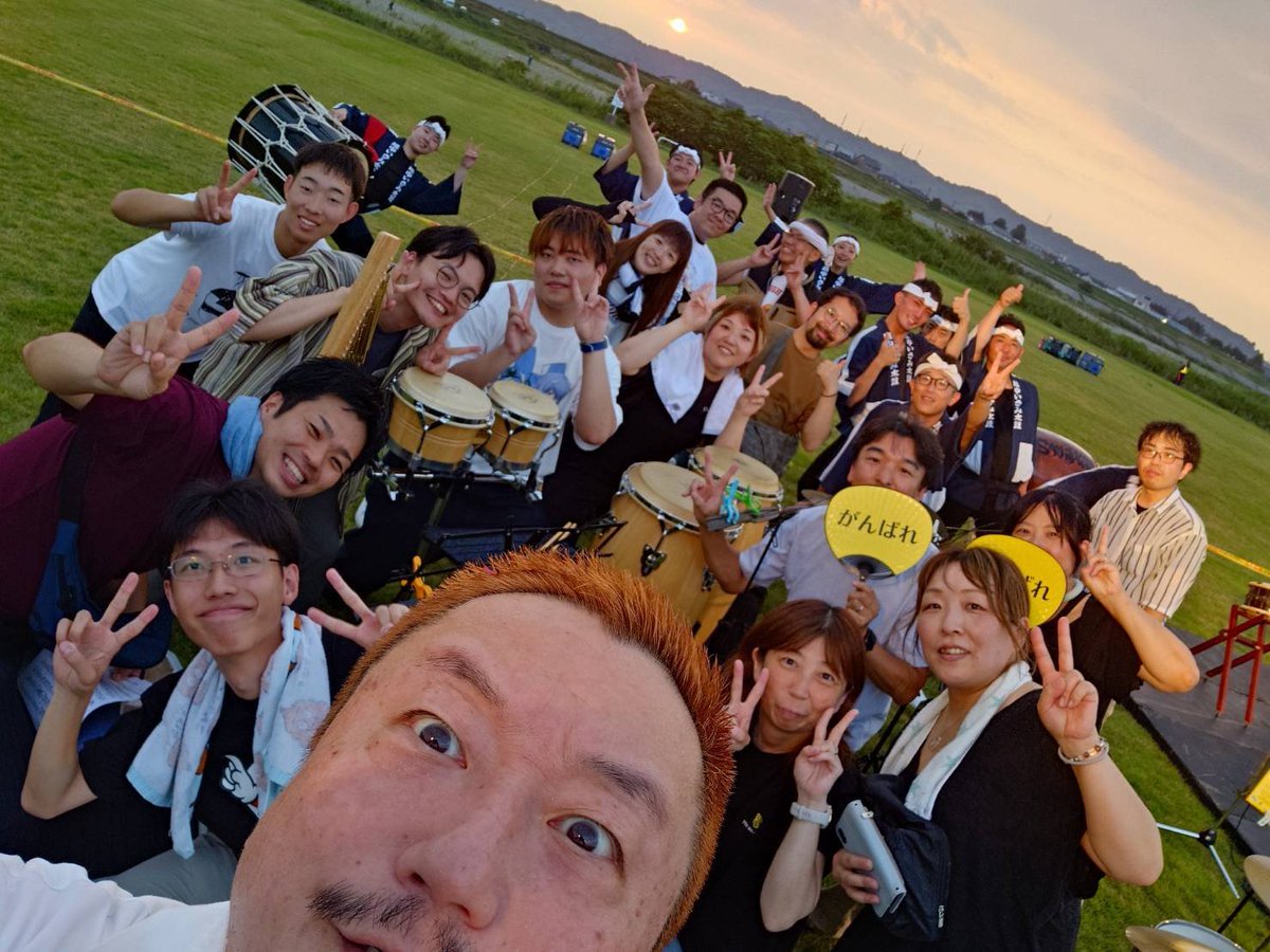 man_perc's tweet photo. 本日8/1は
北日本新聞納涼花火！
富山県の社会人の吹奏楽団が集まって花火前に演奏します♪
コンクールに続きまたもや富山のパーカッション大集合🙌🙌 https://t.co/3BVQ82sz9b