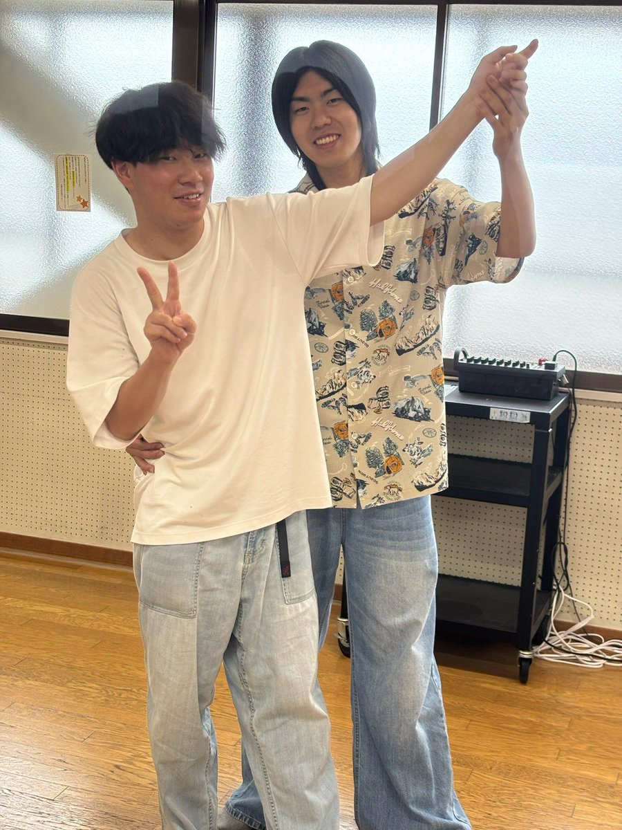 kyodaimusical's tweet photo. 💃冬公演に向けて練習スタート！💃

夏公演の余韻も中々冷めないですが、次回公演に向けての練習が始まりました！今回の演目がダンスが多くて振り入れが大変！
暑い中ですが頑張っていきましょう〜☀ https://t.co/byoakIqBa7