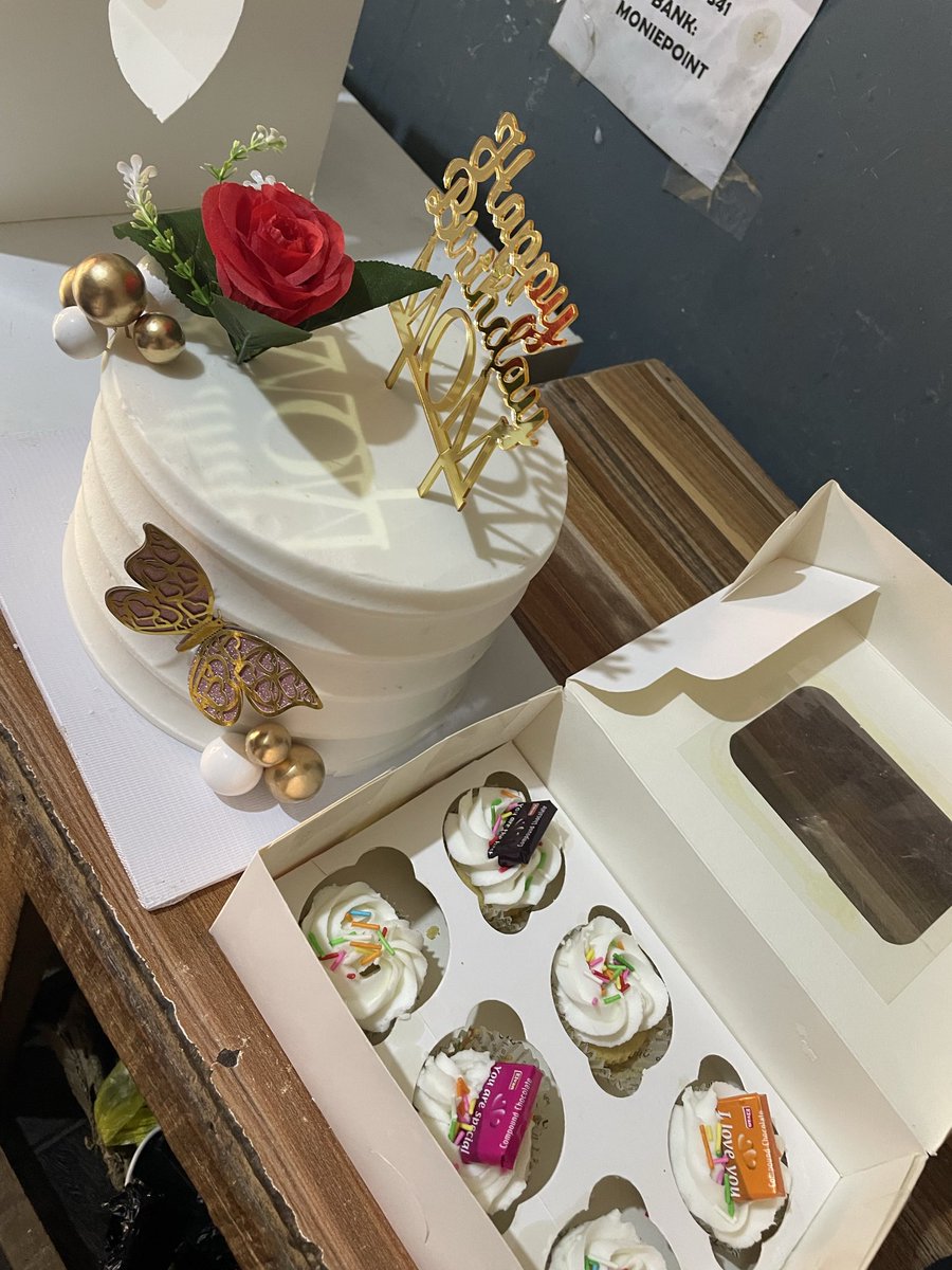 joycewhitecake's tweet photo. The works of my hands are blessed 🙌🙌 https://t.co/crG8rhgvGX