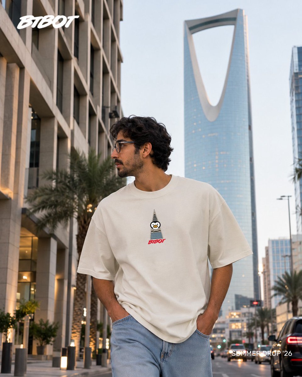 BTBOT_STORE's tweet photo. BTBOT OF RIYADH 🤍

 بعض التصاميم تستحق أكثر من لون اختاروا اللون اللي يشبهكم أكثر ☁️🫵🏻

#BTBOT #STORE #NEWERA #BTBOT_OF_RIYADH https://t.co/zUd3FI0LWR
