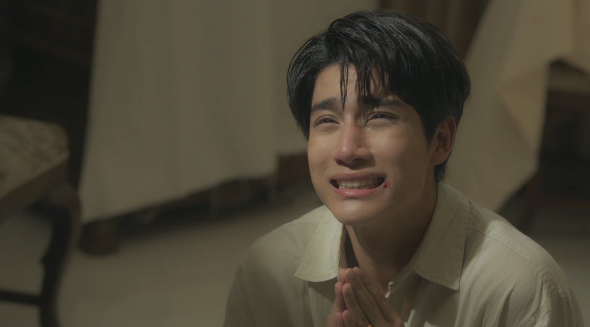 onehdthailand's tweet photo. เป็นสิ่งเดียวที่ลูกขอ .. แล้วพ่อให้ไม่ได้จริงๆ
โอ้ยย เศร้าา 🥺😭

THE EDGE OF HORIZON EP7

อรุณรุ่งEP7 https://t.co/TNHZt3TrJZ