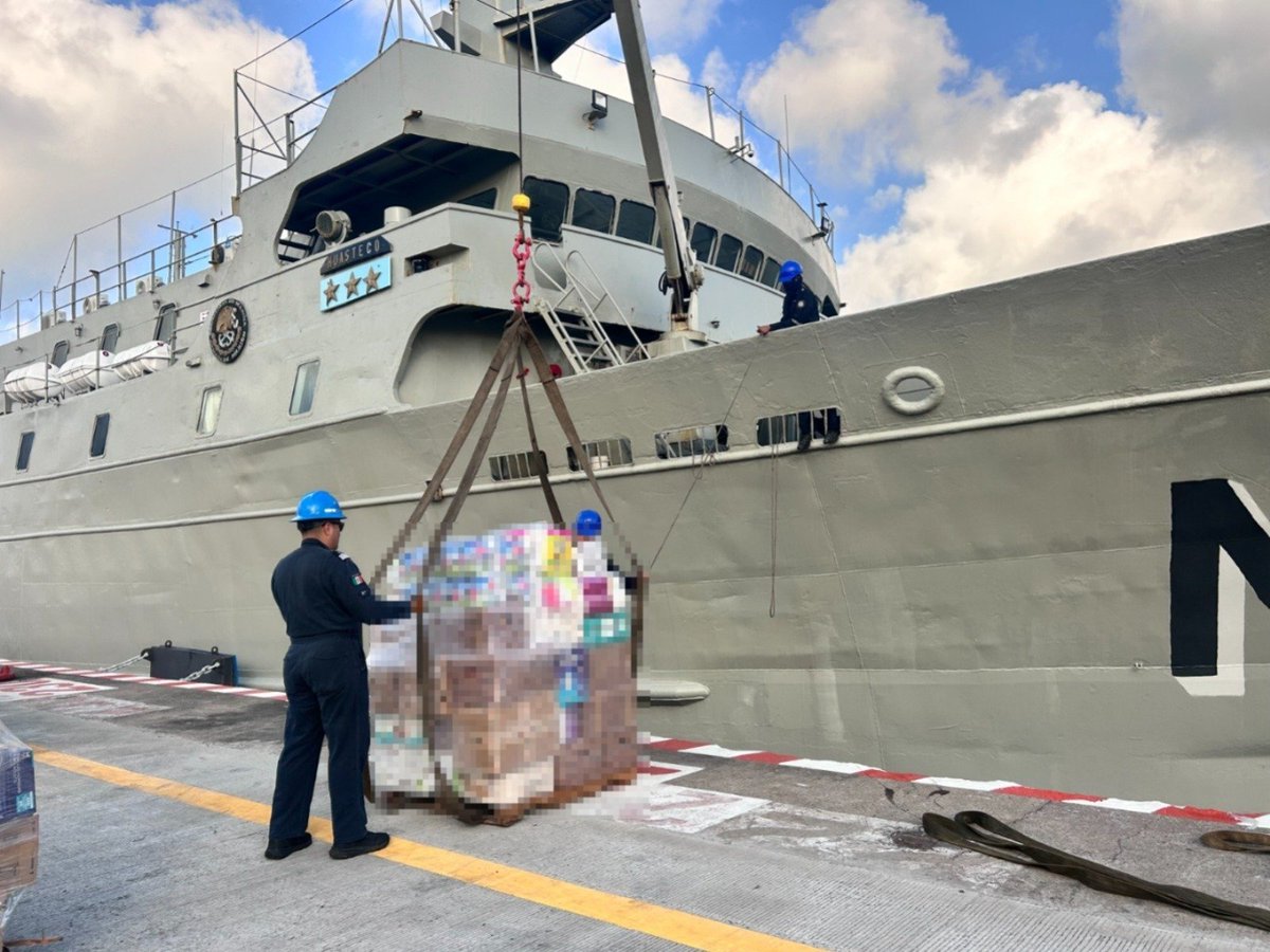 SRE_mx's tweet photo. COMUNICADO CONJUNTO. "SRE y Marina informan del zarpe de los buques Papaloapan y Huasteco con más de 718 toneladas de ayuda humanitaria con destino a Venezuela".

https://t.co/bg0KHWHfrL https://t.co/yWNVDCujOr
