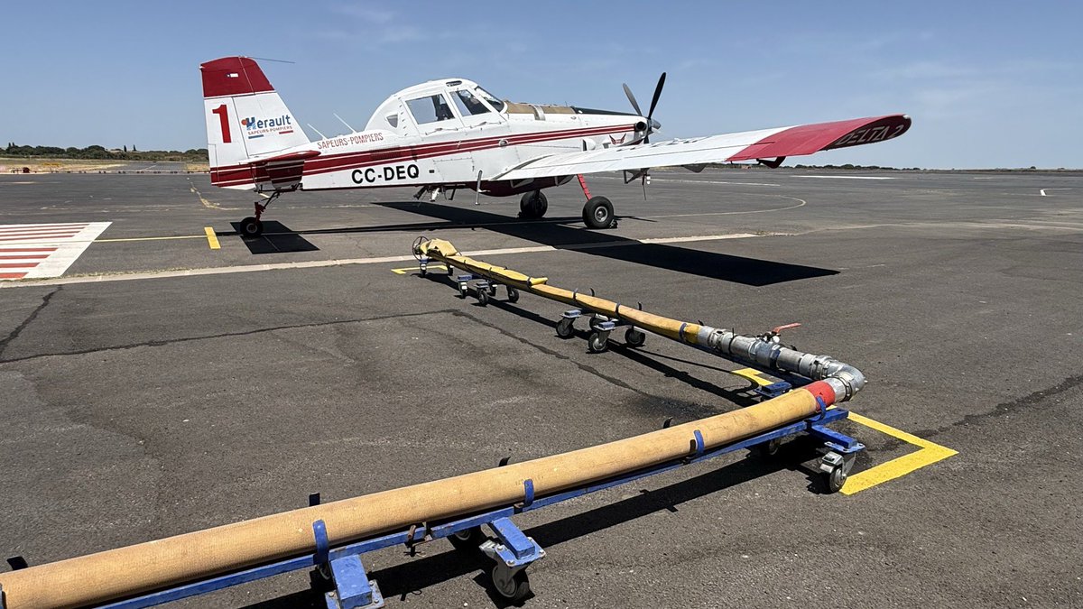 PompiersHerault's tweet photo. #DernièreMinute|| À la demande de l’État-Major interministériel de la zone Sud un #ABE Air Tractor de la cellule aérienne du #SDIS de l’#Hérault basé au pélicandrome de Béziers est engagé au profit du département de l’Ariège pour un feu de forêt 🔥🌳 https://t.co/OGCCYH7rdz