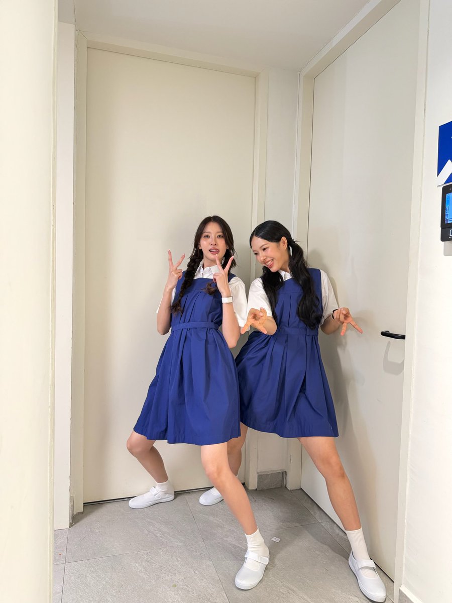 bodyguardchuu's tweet photo. MY FAVORITE COUSINS ACKKKKK https://t.co/BIh2EP7RVH