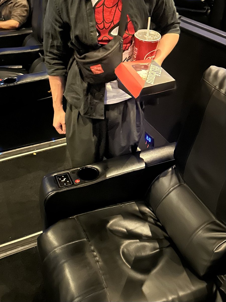 AleksLeVO's tweet photo. didn’t move a single inch watching the Spider-Man movie bc i was so locked in &amp; then i stood up to see this https://t.co/l9eTwhy5Wm