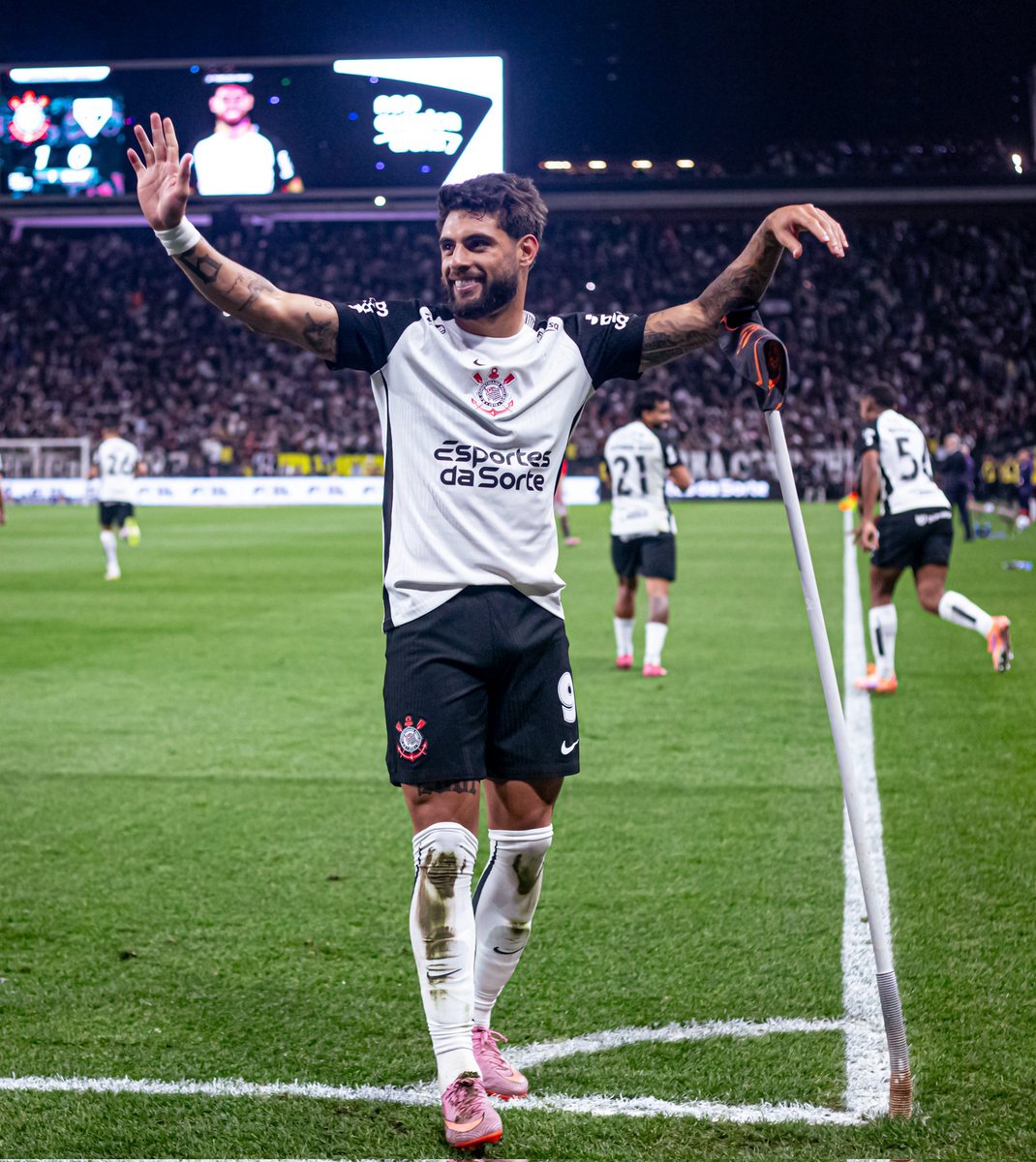 sccpnumeros's tweet photo. Corinthians detém agora os três jogos mais assistidos do Brasileirão no YouTube.

#1. Corinthians 1x1 Flamengo (19.1M)
#2. Corinthians 0x0 Athletico-PR (17.6M)
#3. Corinthians 0x0 Palmeiras (14.5M) https://t.co/MB5hUzI7fF