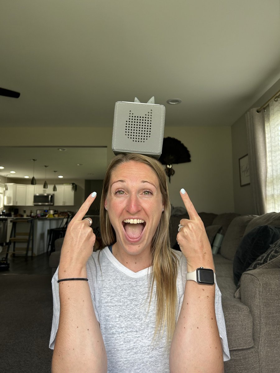 astackhouseUGC's tweet photo. Working on a new #UGCSample with my mini side kick ✨🎶
Some b-roll & fun hook concepts 😂✨ on this ☀️ Saturday!!
#ugc #ugccreator #ugccommunity https://t.co/YoM8LWsMYf