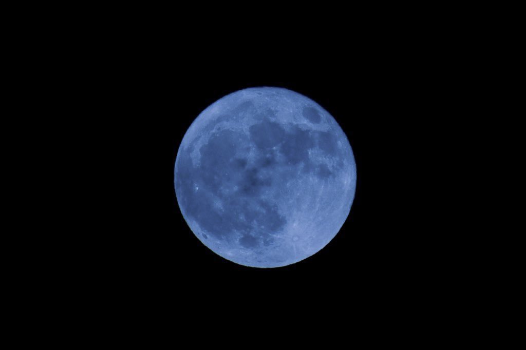 moondailys's tweet photo. https://t.co/oWKKYoJUB9