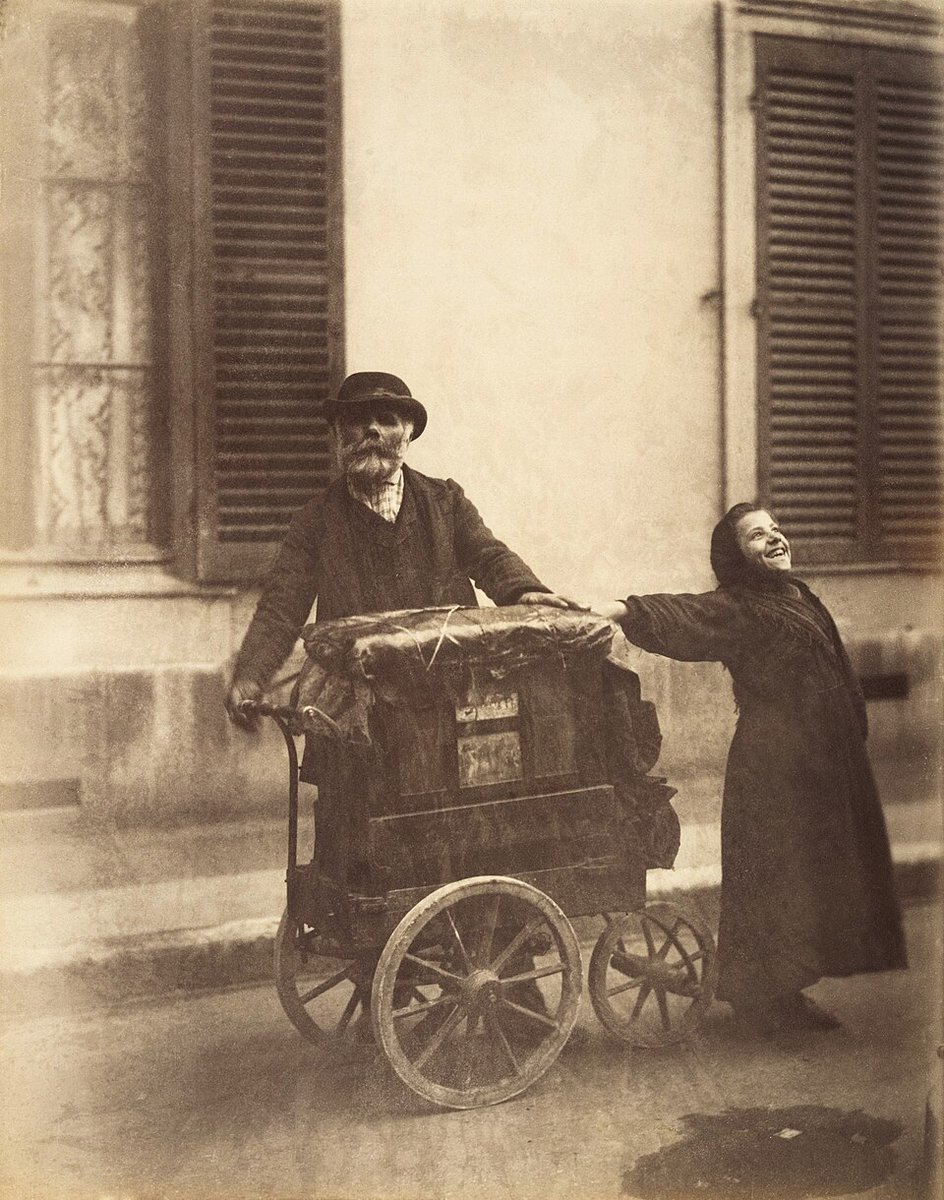 Burnt_Drosera's tweet photo. Fascinating photo on the Wikipedia page for street performance https://t.co/ejHXiLkGnD