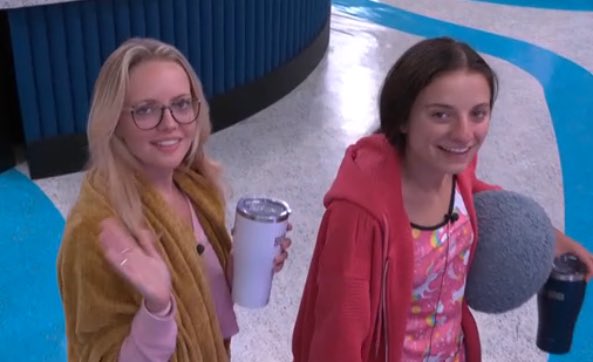 blindstress's tweet photo. my girls for life #bb28 https://t.co/P6TJRJkm4d