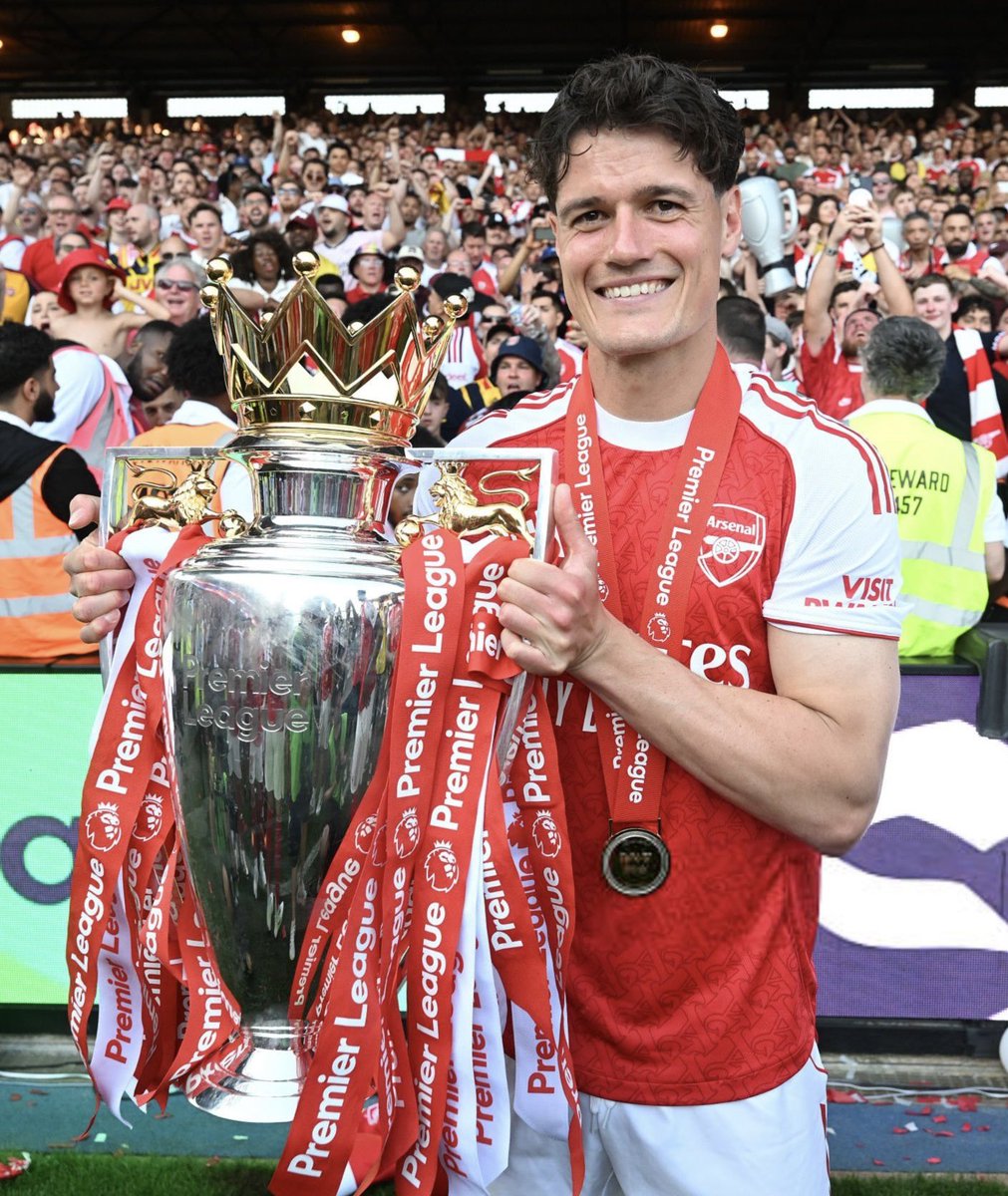 afcstuff's tweet photo. Thank you, Christian Norgaard. ❤️🇩🇰 https://t.co/nTXHgUsnFj
