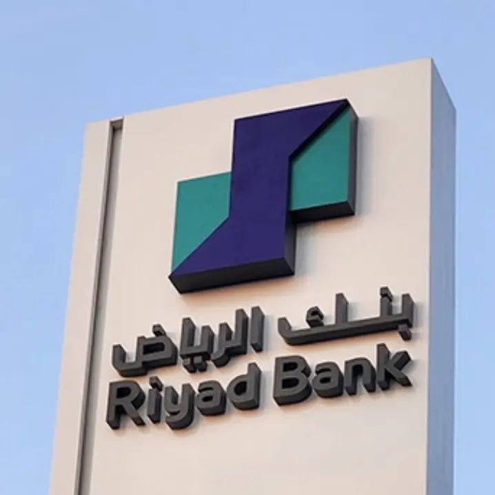 Roqavb's tweet photo. ليش مستحيل أستثمر في صكوك بنك الرياض؟ 👀

1️⃣ أول شيء شد انتباهي أن الصكوك دائمة، يعني ما فيه تاريخ استحقاق محدد أسترجع فيه رأس مالي بشكل تلقائي.

2️⃣ العائد المعلن 6.5% سنوي، لكن هذا ليس الشيء الوحيد المهم… المخاطر لا تقل أهمية عن العائد.

3️⃣ بحسب نشرة الإصدار، جميع مبالغ التوزيعات الدورية قابلة للإلغاء وفق الشروط والأحكام.

4️⃣ والأهم من ذلك، في حالات معينة قد يتم تخفيض قيمة الصكوك أو إلغاؤها جزئيًا أو كليًا وفق ما ورد في النشرة.

5️⃣ حتى الإعلان نفسه يصفها بأنها أداة مالية معقدة وتنطوي على درجة عالية من المخاطر وقد لا تكون مناسبة لجميع المستثمرين.

6️⃣ لذلك شخصيًا إذا كنت سأربط أموالي لسنوات، فأنا أبحث عن استثمار أفهم مخاطره بالكامل ويكون تاريخ الخروج منه أوضح بالنسبة لي.

7️⃣ هذا رأيي الشخصي فقط، وليس تقليلًا من بنك الرياض أو توصية استثمارية. لكن قبل أن تنجذب إلى رقم 6.5%، اقرأ الشروط كاملة وليس العنوان فقط. 👀

وش رايك ؟ هل 6.5% تستحق هذه الشروط؟ 🤔