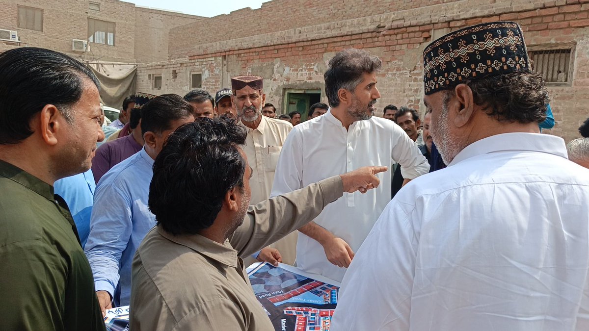 BangulKhanMahar's tweet photo. Today, I visited different areas of District Ghotki, met with the public, and listened to their concerns. On their request for clean drinking water, I have ordered the urgent installation of 3 RO Water Filtration Plants.

The Chief Officer, District Council Ghotki, has been directed to begin the work immediately and ensure strict compliance. There will be no compromise on providing essential public services.