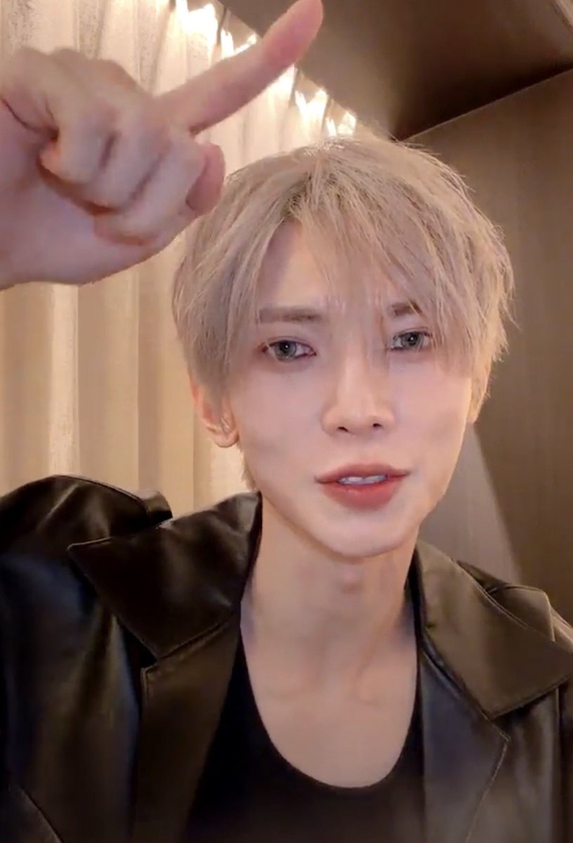 YEOTEEZx's tweet photo. YEOSANG LOOKS SO PRETTY TODAY https://t.co/Mb1wIdBE8n