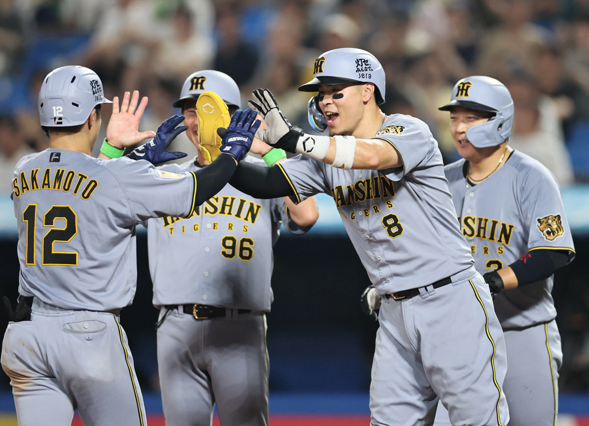 dailytigers2026's tweet photo. ヒーローは坂本選手。３ランを含む４安打の大活躍です。思いはいつも、投手のためです。
「将司の初勝利がかかっていたので何とか追加点をと。その思いだけでした」 https://t.co/XyWqOqUrqV