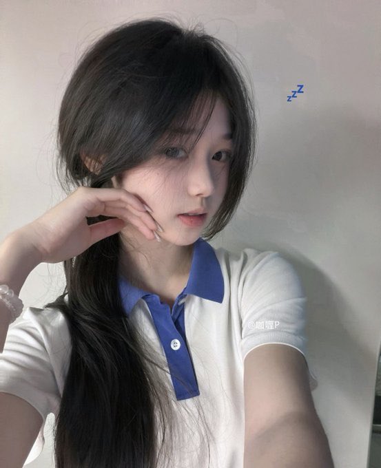 ismina2's tweet photo. 为什么我找不到免费的男生？？？#女高 https://t.co/ilvnwelX29