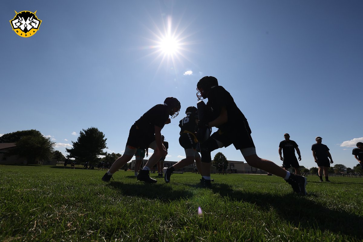 TravisBOUND's tweet photo. It is August

August means football

It is time

#wisfb https://t.co/VDyc7aigu1