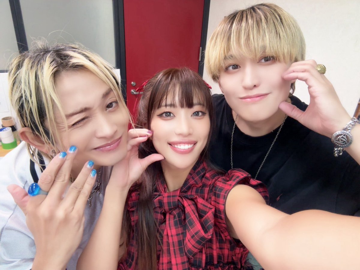 BETRAYAL1002222's tweet photo. 8月1発目ライブスタートは
主催定期ライブでした！🎙️

ゲストは"YUUGA"でした！👏
コラボタイムも盛り上がって満員御礼
最高なスタートになりました！🔥

駆け付けてくれた皆様、配信を見てくれた皆様もありがとうございました！！

またお会いしましょう！☺︎

#BETRAYAL
#YUUGA https://t.co/weIssLWfqp