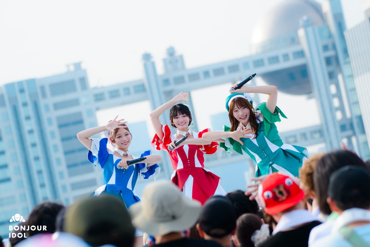 bonjour_idol's tweet photo. 【#TIF2026 - Saturday】

As regular guests at TOKYO IDOL FESTIVAL, Task have Fun hyped up the SKY STAGE with their catchy tunes! 🌟

@TaskhaveFun_ST @TIP_TIF_staff 
#TaskhaveFun #BonjourIdol https://t.co/zgcOR0BHLn