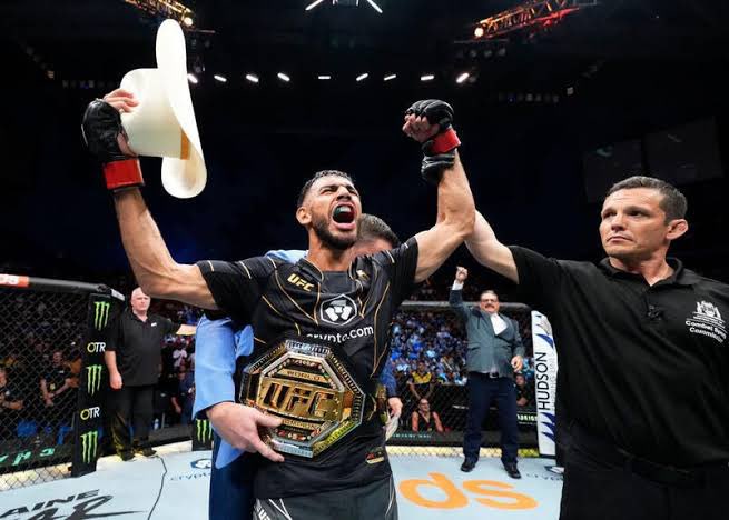 higorciconello's tweet photo. 🚨 Jean Silva x Yair Rodríguez 🚨

O “Lord” terá pela frente o ex-desafiante ao cinturão dos pesos-penas Yair Rodríguez na luta principal do Noche UFC, marcado para o dia 12 de setembro, na Desert Diamond Arena, em Glendale, no Arizona (EUA). https://t.co/d3Z9ZdrUNx