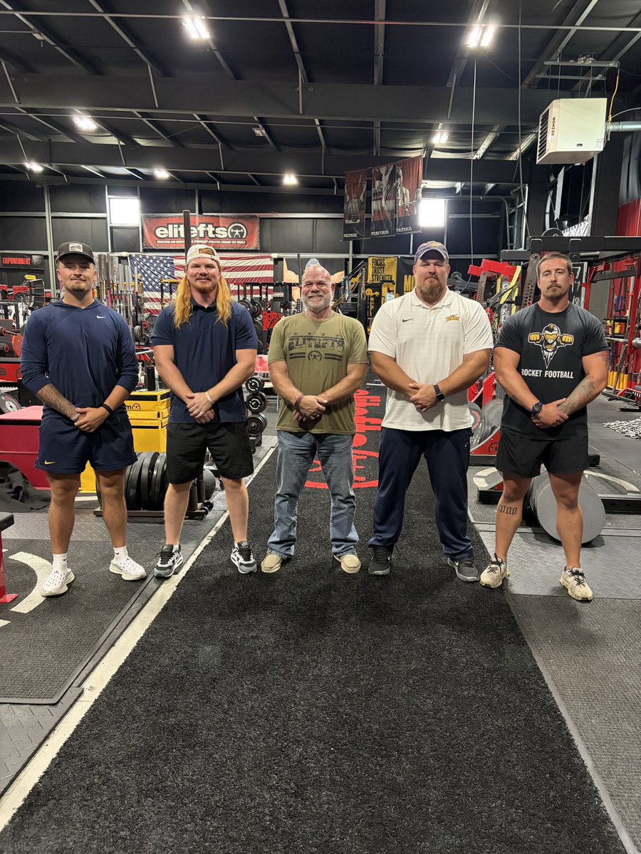 CoachBarr89's tweet photo. Live, Learn and Pass On!!! Honored to be invited to speak with @underthebar @elitefts headquarters! It was awesome to get an incredible staff training session in pre-Table Talk as well in one of the best gyms in the world! A great way to top off an incredible summer!
#TableTalk https://t.co/a5i9NEyjzR