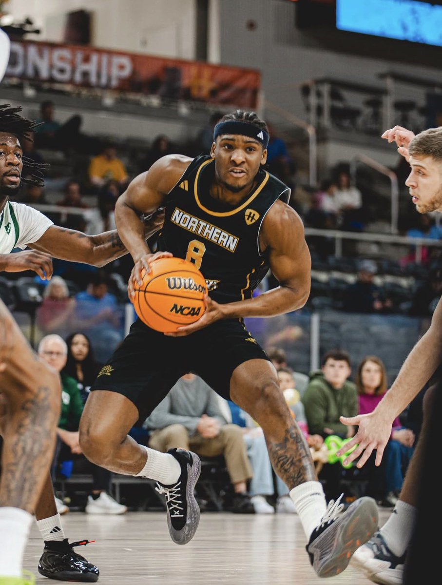 tobias_bass's tweet photo. NEWS: Northern Kentucky guard Donovan Oday is currently in enter the Transfer Portal, his agent Jordan Grant tells @TheAthleticCBB 

He averaged 18.6 points, 3.6 rebounds and 1.9 assists and 2.0 steals per game https://t.co/lpf1pCM0Tn