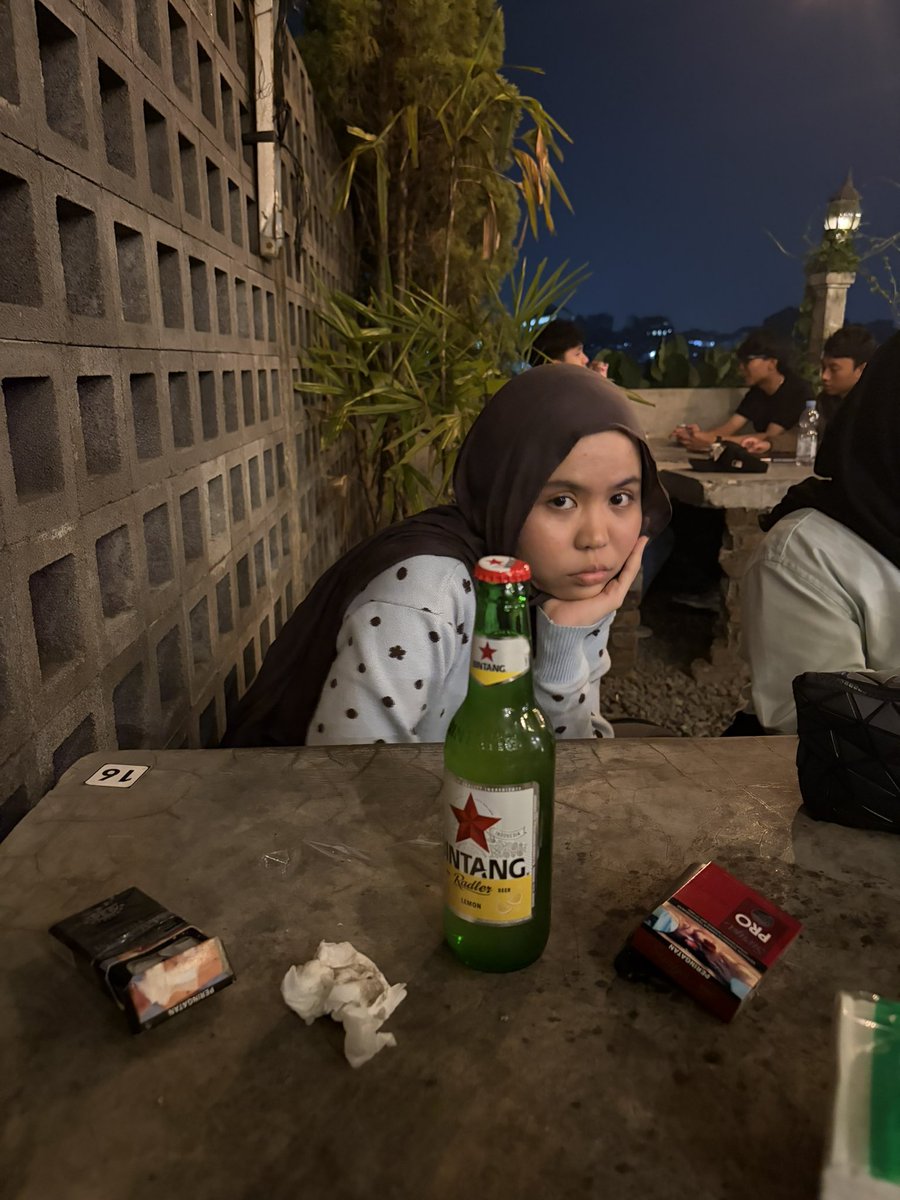 gentadarss's tweet photo. ngeri bgt @coffeemarklee https://t.co/CnuLjcJOjg