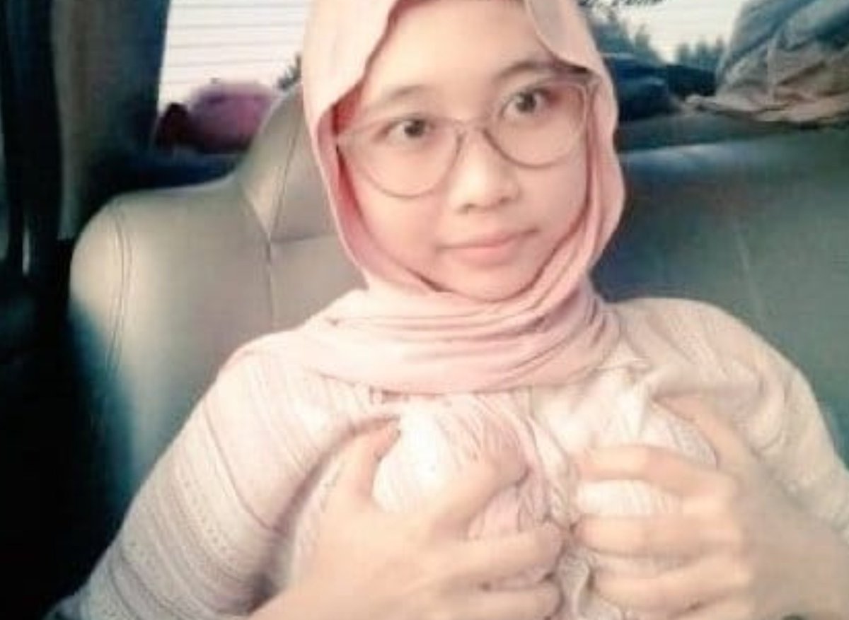 emma_fuhs's tweet photo. INDO LOCAL PORN ASIA VIRAL DRAMA

https://t.co/UKbVjNSgt7 skirt in the kitchen
https://t.co/5o9nBVEkNu
💟 
2.Stylish Hijab
https://t.co/5o9nBVEkNu

3.Request in the Mouth
https://t.co/5o9nBVEkNu🙏
Doodstream Friday Night #bokepjapan #bokepindo #viral https://t.co/8Uo7UeFagb
