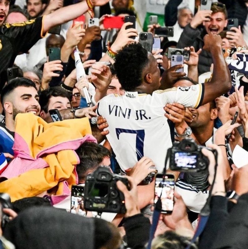 DanikRM_'s tweet photo. Vini ama Madrid. https://t.co/xvT6uOOW8S