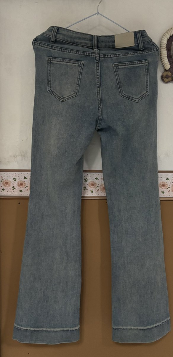 szharaaa's tweet photo. preloved flare jeans ultradenim size s bahan stretchy #preloved #jeans #zonauang https://t.co/JJQ5NNY50q