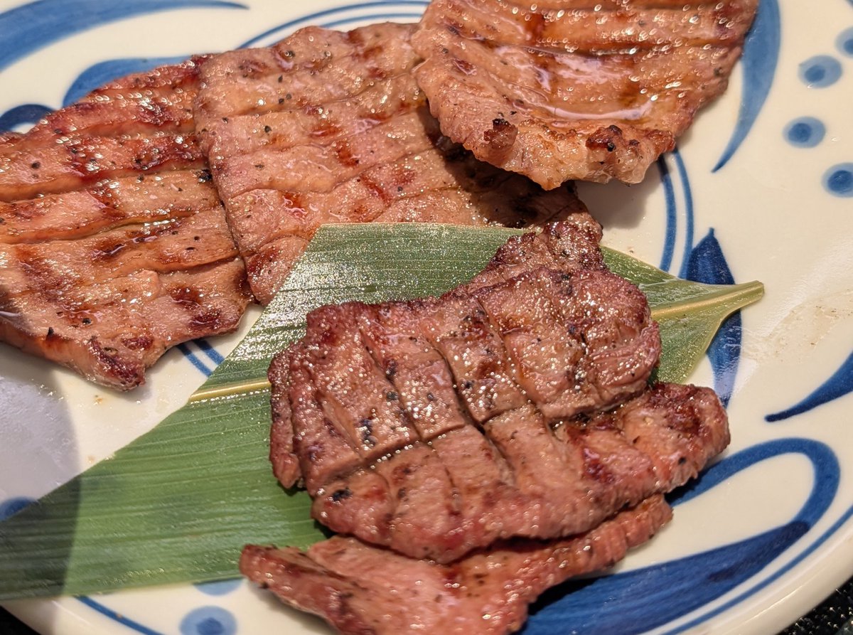 gon_niu's tweet photo. 牛タンは神 https://t.co/4fx4q4wzDz
