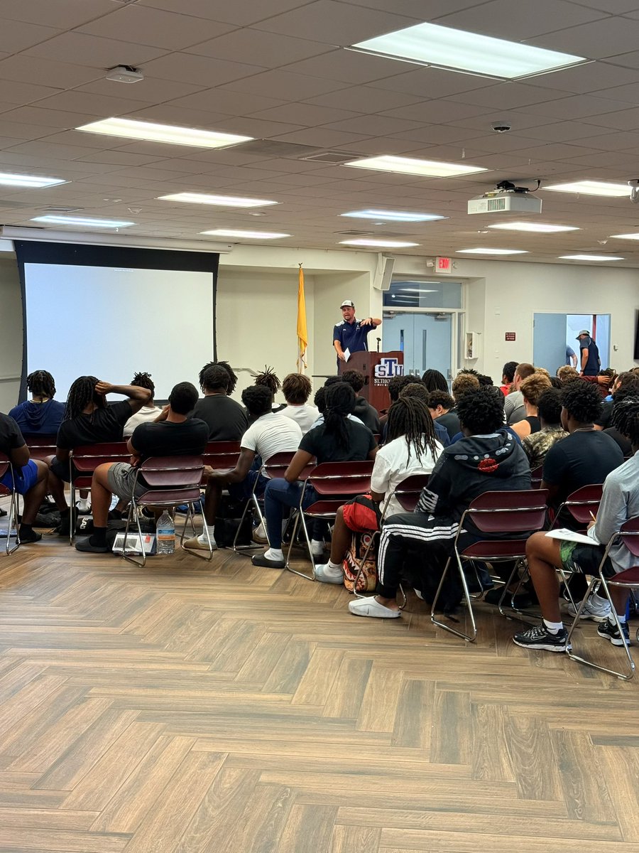 STU_Football's tweet photo. First fall camp meeting of the Davis Era😼

#STUFootball // #HuntAsOne https://t.co/1csgCDyS13