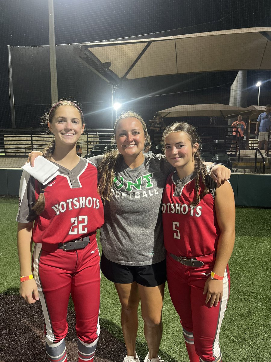 A_Fowler2028's tweet photo. Thank you @Casady_Webb for a great camp Thursday. Loved getting to work with you again!!

@MeanGreenSB @hotshotsnation @gjpalme @Coach_Twinn @kohs_softball @SoftballDown @NextPitch_SB https://t.co/ALAy7ZT3E2